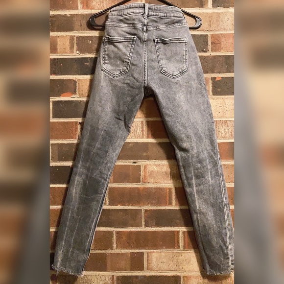 Zara Gray Skinny Jeans - Picture 3 of 8